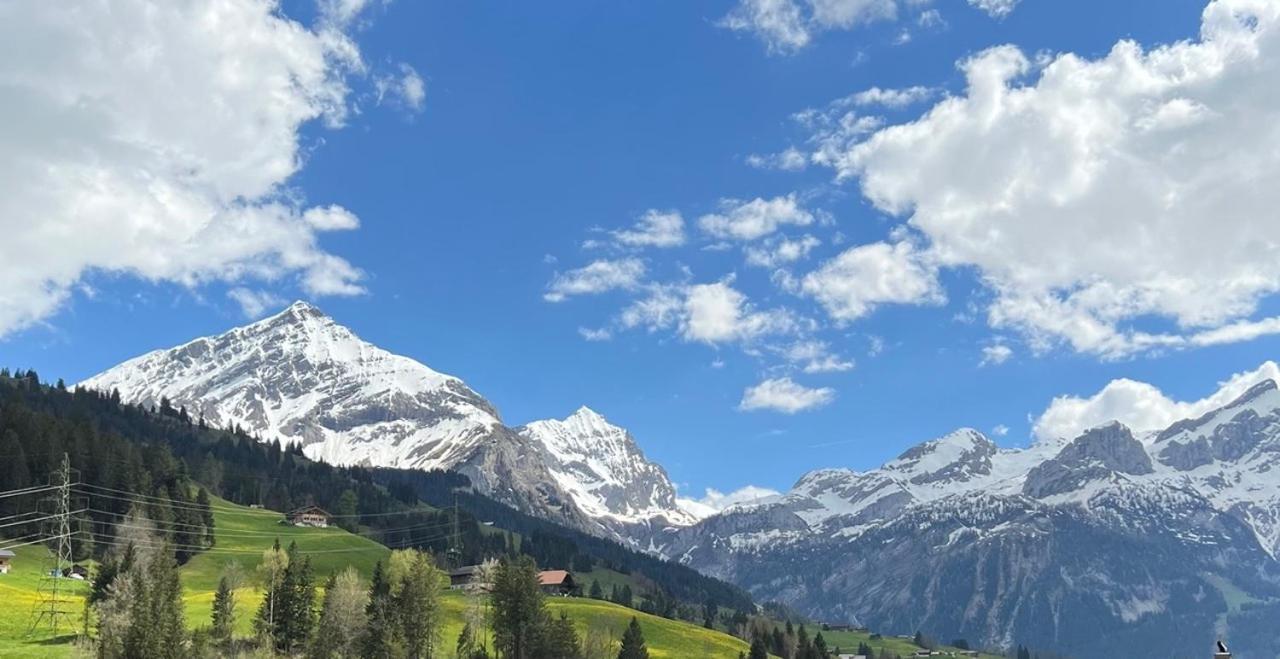 Beautiful Apartment With Stunning View Gsteig Exteriör bild